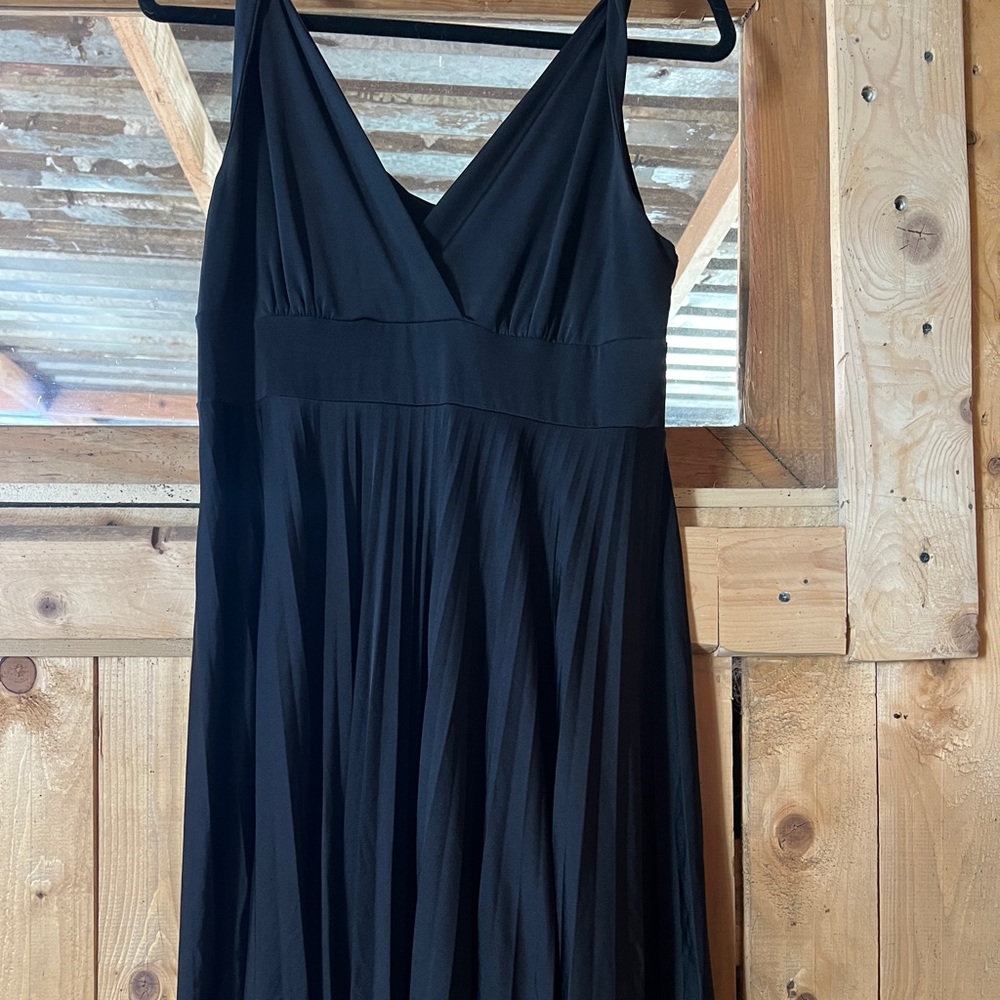Maitai Black Sleeveless V-Neck Maxi Dress